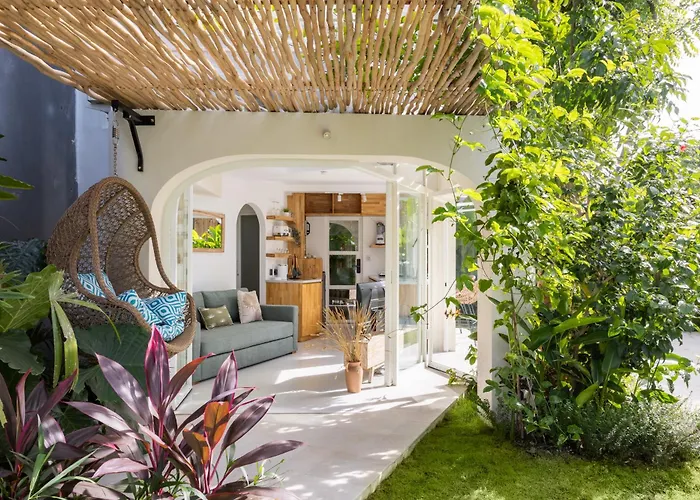 Tiny Homes, Sanur アパートホテル 4*