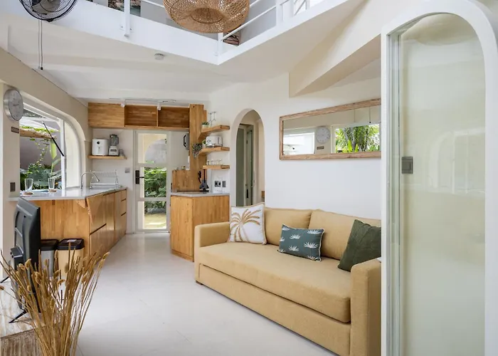 アパートホテル Tiny Homes, Sanur デンパサール